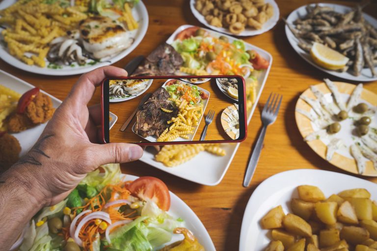 Why Lighting Matters More Than Equipment in Food Photography